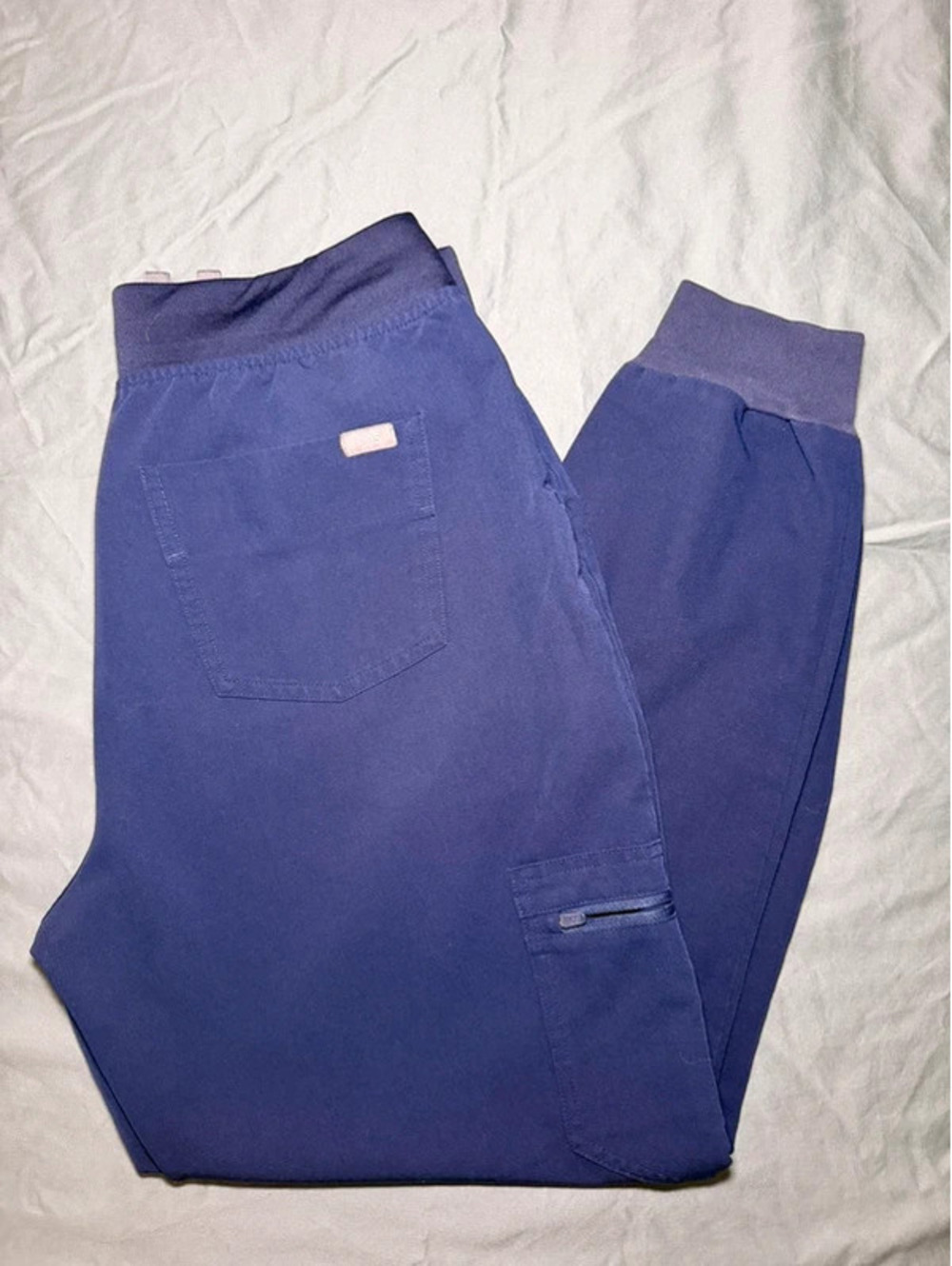 FIGS- Navy Zamora Joggers- Medium